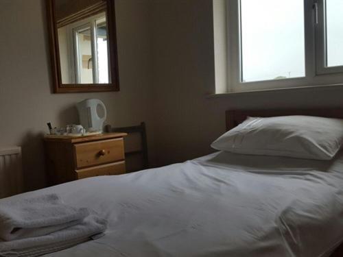 A35 Pit Stop Rooms Axminster Room photo